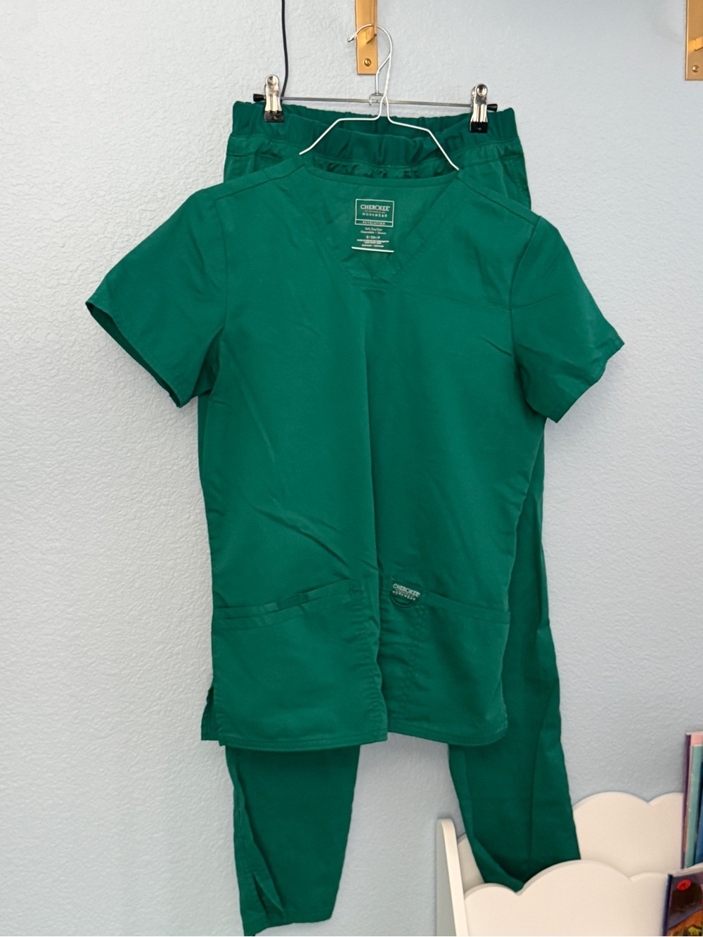 Cherokee Emerald Green scrub top and pants set